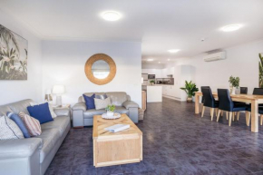 Mollymook Luxury Beachfront Apartment 3 Mollymook